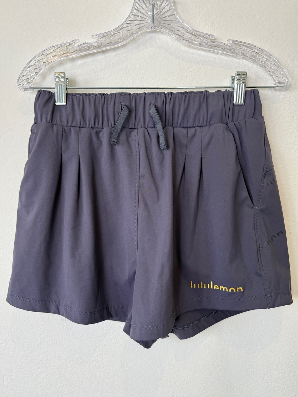 Lululemon Women's Size 6 Gray Logo Print Running Athletic Shorts